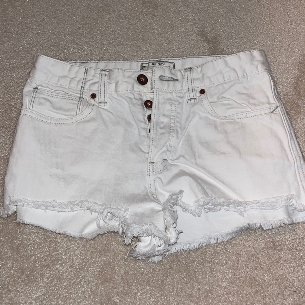 white denim free people shorts, size 26